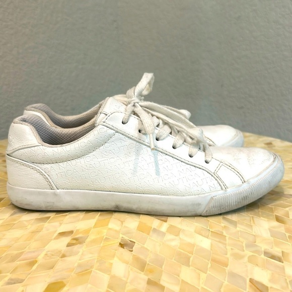 Nautic white sneakers size 7.5 - Picture 1 of 9